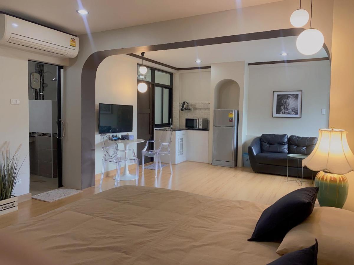 October Hostel Chiangmai Chiang Mai Ngoại thất bức ảnh