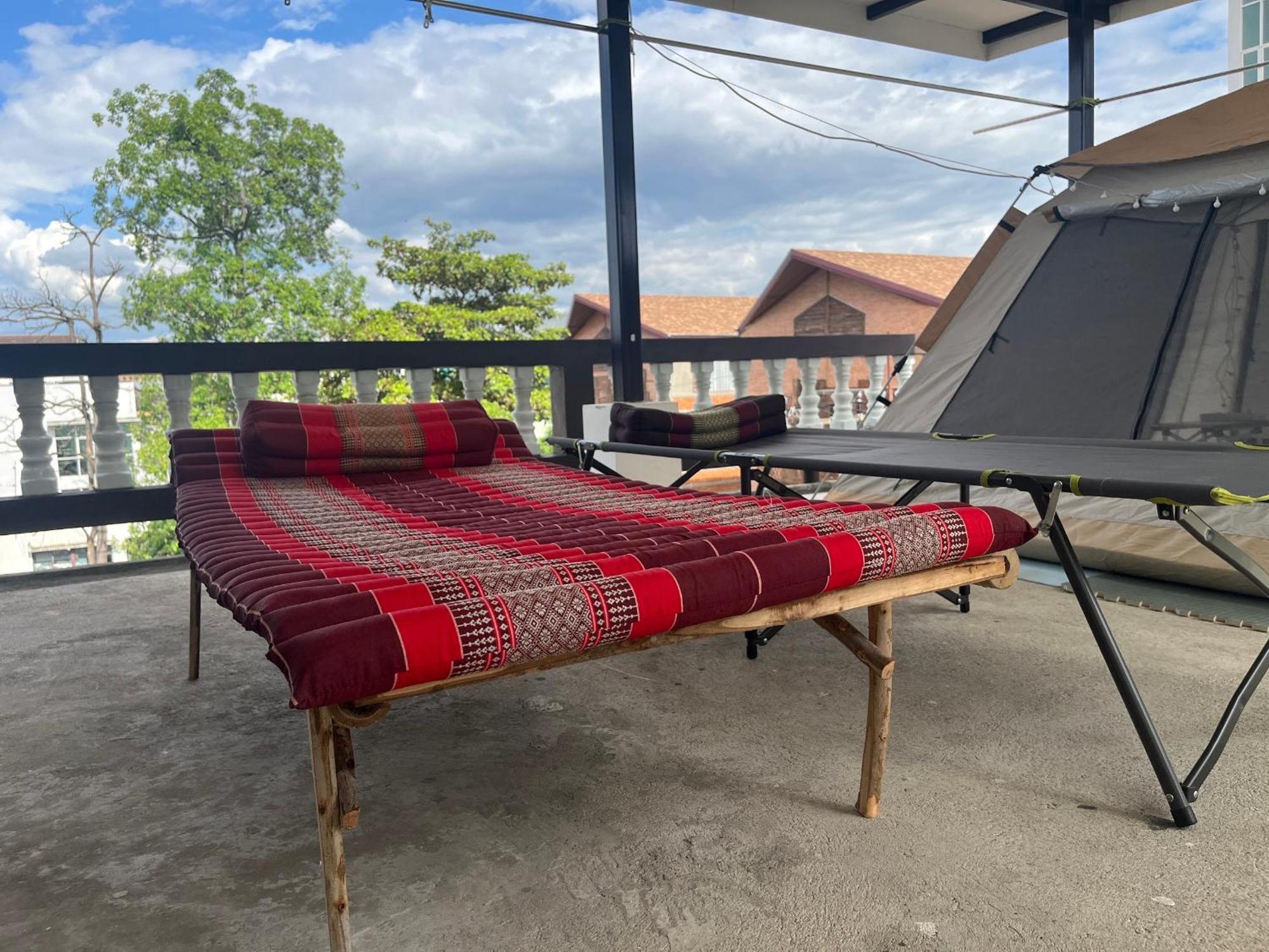 October Hostel Chiangmai Chiang Mai Ngoại thất bức ảnh